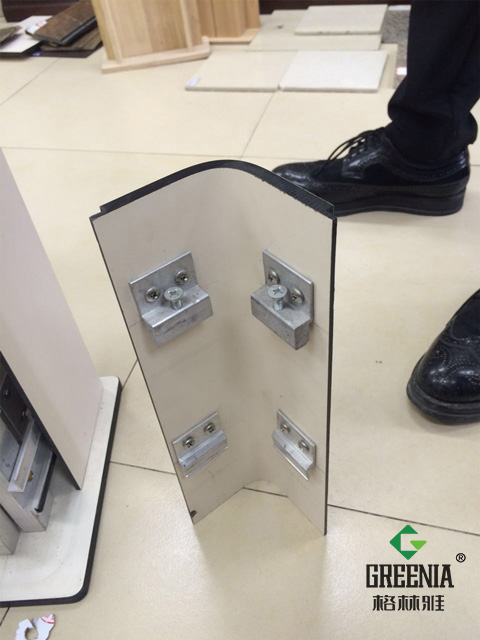 好色先生网站弯曲抗倍特墙角安装细节展示.jpg